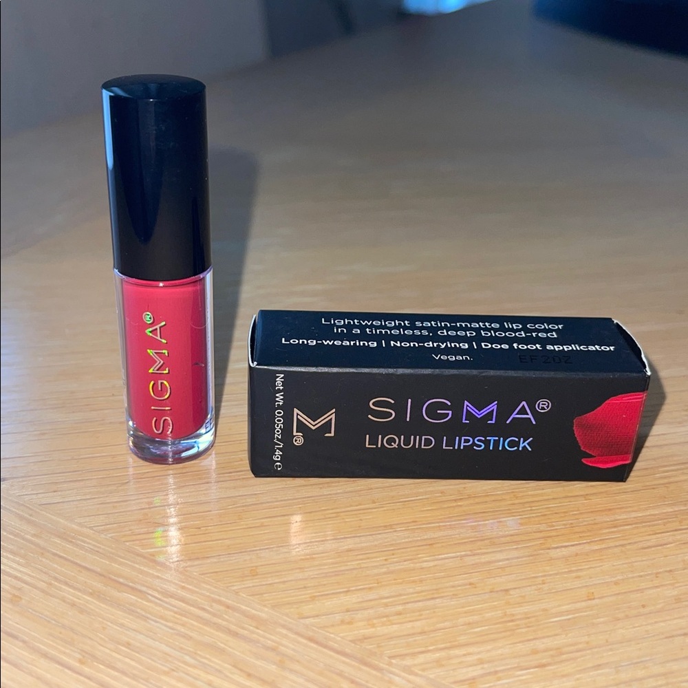 Sigma Beauty Liquid Lipstick - venom NWT
